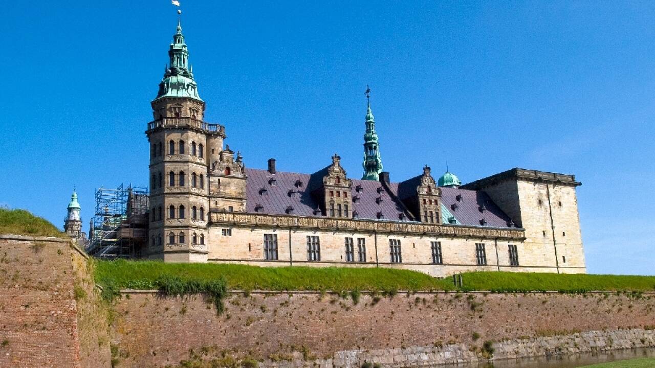 An der äußersten Spitze von Seeland liegt Schloss Kronborg, eines der bedeutendsten Renaissance-Schlösser Nordeuropas und UNESCO-Weltkulturerbe.