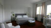 Genießen Sie das 4-Sterne-Komfort-Niveau in einem der schönen und hellen Zimmer des Hotels.