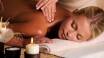 Det er muligt at bestille tid til en afslappende massage på hotellet