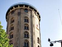 Besuchen Sie die Kleine Meerjungfrau, den Runden Turm und viele andere der vielen Attraktionen Kopenhagens.