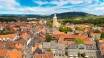 Besuchen Sie die mittelalterliche Stadt Göttingen, eine gelungene Kombination aus alter Geschichte und lebendiger Universitätslandschaft.