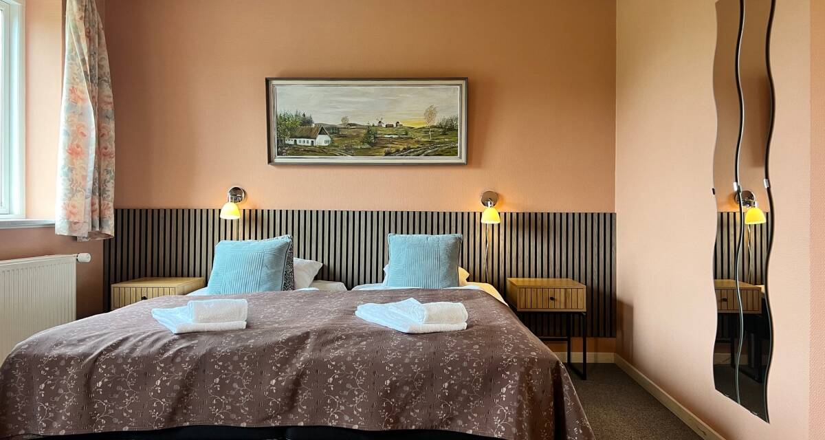 Dobbeltværelse m. 1 ekstra seng