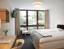 Hotellets værelser er lyse med en charmerende indretning og er en god base for jeres tur til Harzen