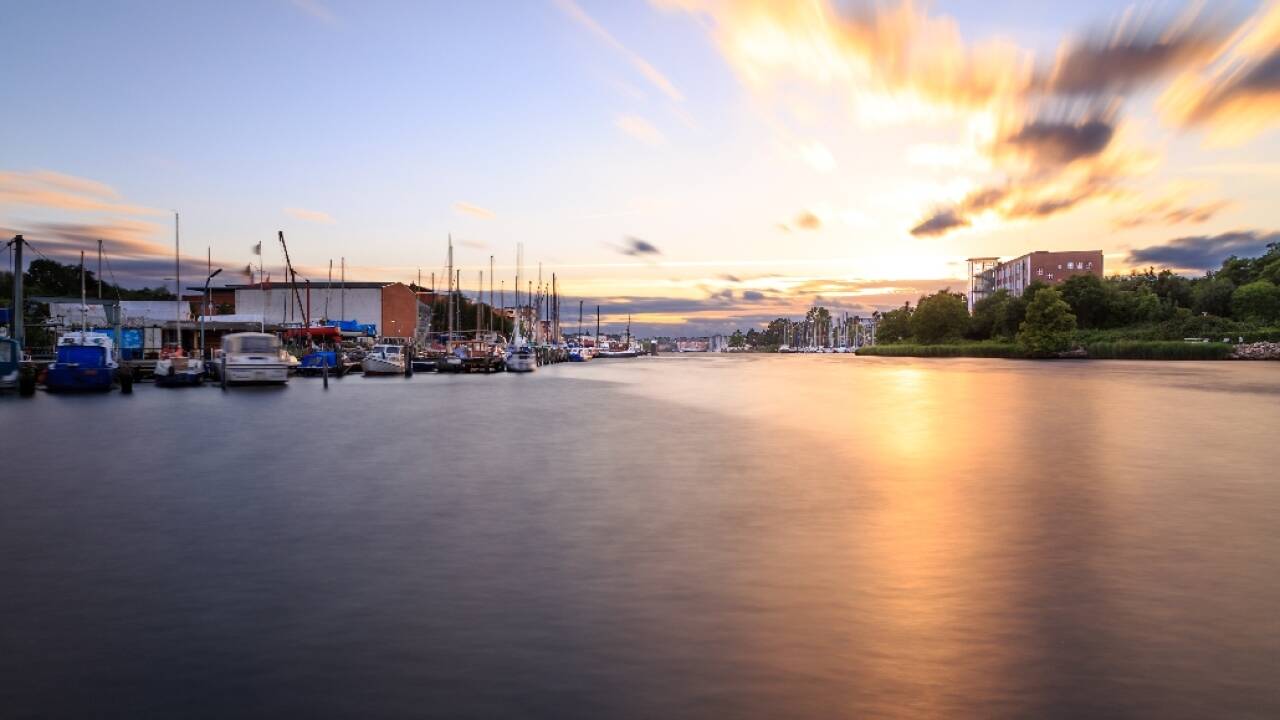 Oplev Kiel, den charmerende havneby, med sin smukke fjord og sine mange spændende seværdigheder.