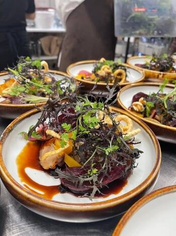 Enjoy a stay with plenty of good food in the restaurant where the kitchen focuses on the use of seasonal ingredients.
