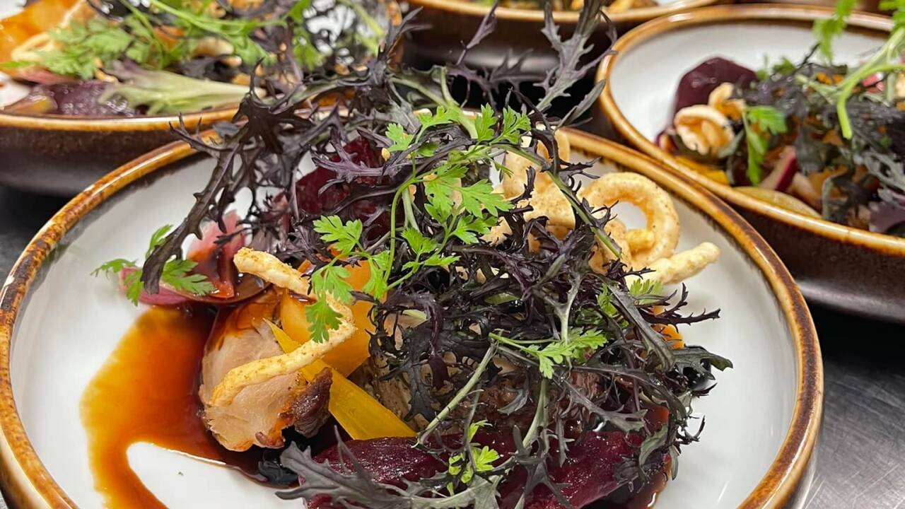 Enjoy a stay with plenty of good food in the restaurant where the kitchen focuses on the use of seasonal ingredients.