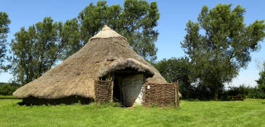 I Odins Odense kan du utforske den levende jernalder- og vikingtidens historie i et fantastisk friluftsmiljø.