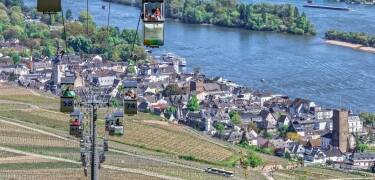 Et av de store høydepunktene i Rüdesheim er utsiktspunktet Niederwald-Denkmal.