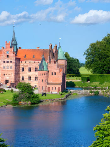 Spannende Ausstellungen und Geschichte im Schloss Egeskov.