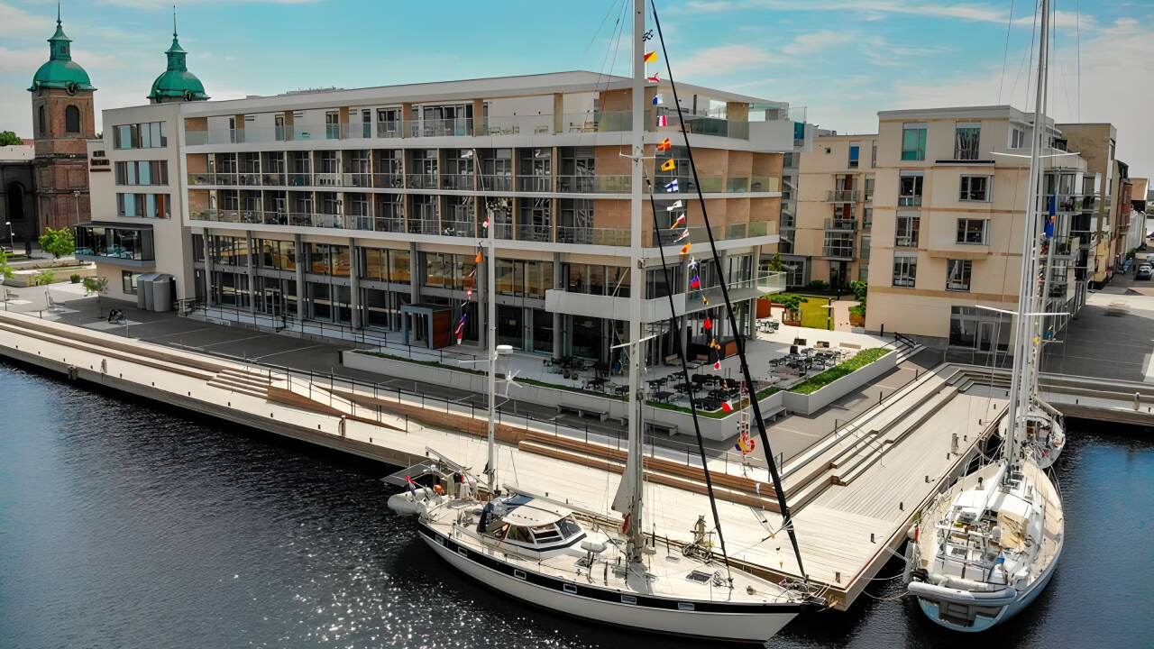 Hotel Öresund är en helt nybyggd anläggning som öppnade upp sina dörrar under hösten 2018.