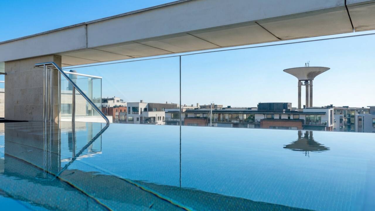 Avkoppling och välbefinnande med härligt spa och möjlighet till spabehandlingar och rooftop pool.