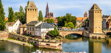 Tag en tur til Strasbourg, som byder på masser af spændende sightseeing og alsacisk gastronomi.
