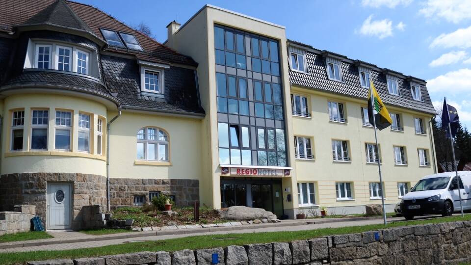 Hotellet ligger i maleriske Harzen og her kan dere kombinere en aktiv ferie med spa.