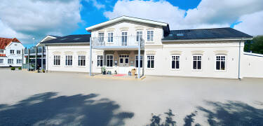 Genießen Sie einen Kurzurlaub im Herzen von Südjütland zu einem guten Preis-Leistungs-Verhältnis im Hotel Kløver Es.