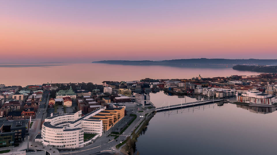 Få et ideelt utgangspunkt for å kunne oppleve Jönköping.