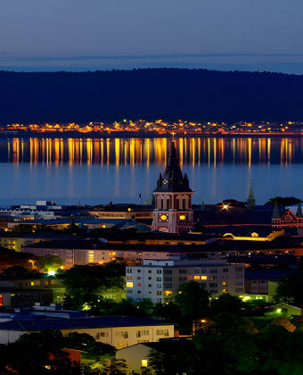 Jönköping er en vakker by, dag og natt, og byr på mange forskjellige spennende opplevelser.
