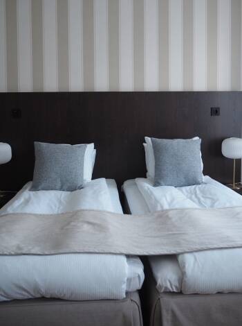 Die gepflegten und frischen Hotelzimmer dienen als gute Basis während eines Aufenthalts.
