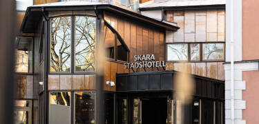 Das Hotel befindet sich im Zentrum von Skara.