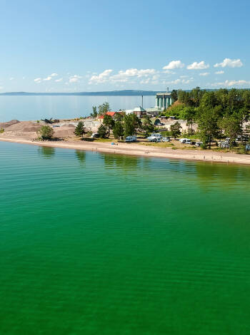Besök Vättern, Sveriges näst största sjö.