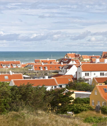 Oppdag områdets attraksjoner, som Råbjerg Mile (den bevegelige sanddynen), Grenen og den sjarmerende Gamle Skagen kirke. Den livlige byen Skagen med sine gallerier og butikker er også innen rekkevidde.