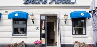 Bechs Hotell ligger centralt i staden Tarm och är en bra utgångspunkt för natur- och kulturupplevelser på Västjylland.