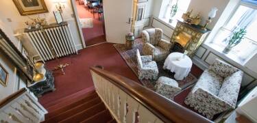 Hotellet er hyggeligt indrettet og her kan I slappe af i rolige omgivelser efter en oplevelsesrig dag i Vestjylland.
