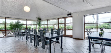 The hotel has its own restaurant based on traditional Danish cuisine and seasonal produce.