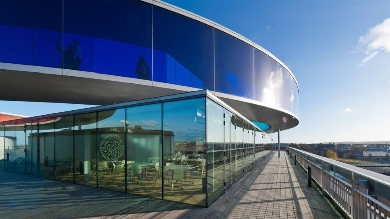Das ARoS ist ein faszinierendes Kunstmuseum mit spannenden Ausstellungen und nicht weit vom Hotel entfernt.