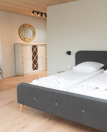 Das Hotel bietet komfortable, gemütliche Zimmer mit allem, was Sie für einen erholsamen Aufenthalt benötigen.