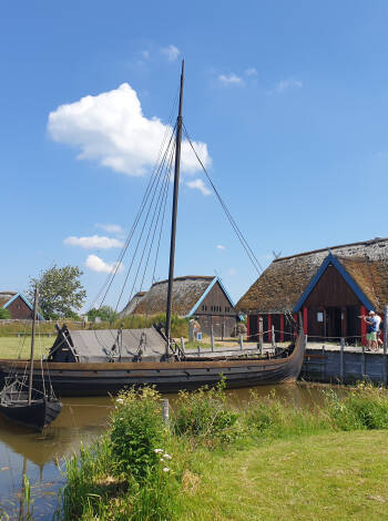 Für Geschichts- und Kulturinteressierte besuchen Sie die Museumsstätten Bork Vikingehavn und Ringkøbing-Skjern.