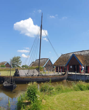 Für Geschichts- und Kulturinteressierte besuchen Sie die Museumsstätten Bork Vikingehavn und Ringkøbing-Skjern.