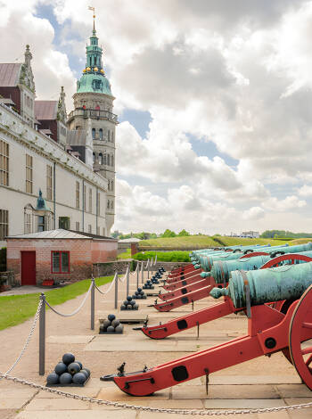 Ikke gå glipp av Kronborg slott – et UNESCO verdensarvsted og den berømte scenen for Shakespeares Hamlet.