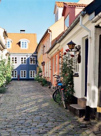 Når dere går gjennom byen vil dere kunne oppleve den hyggelige stemningen.