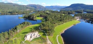 Vrådal bietet viel fantastische Natur mit dem Nisser See, Wäldern und Bergen als malerische Kulisse.