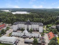 Vejlsøhus Hotel har ett naturskönt läge mellan Silkeborgsöarna och kort avstånd till stadens charmiga centrum.