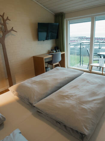 Schlafen Sie zu Meeresrauschen ein und wählen Sie ein Zimmer mit wunderschönem Meerblick.