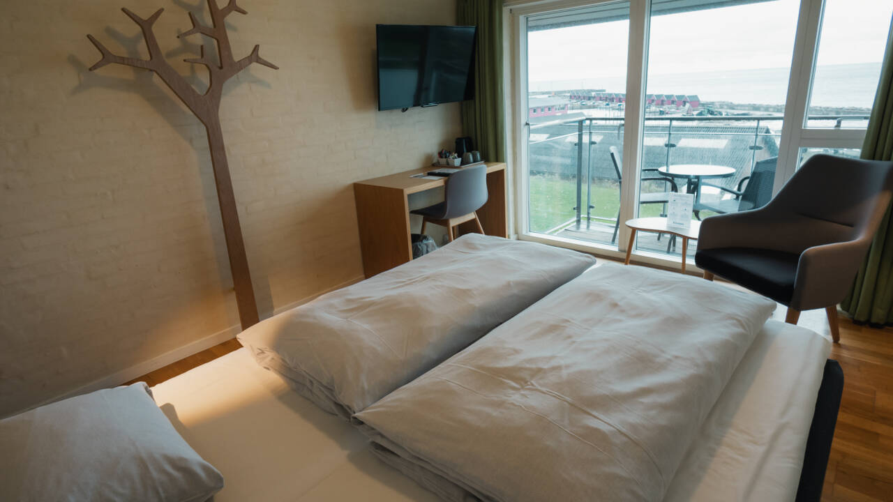 Sov til lyden af havet, og vælg et værelse med en smuk havudsigt.