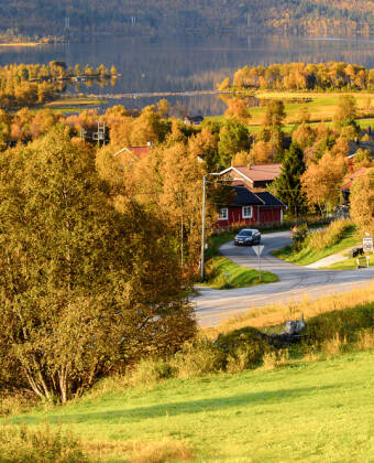 Hotellet er omgivet af smuk norsk natur og byder på en unik oplevelse i alle årstider.