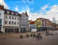 Utforsk Horsens by med herlig shopping og sightseeing, cafébesøk og hyggelige spaserturer.