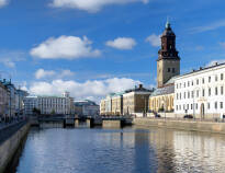 Åk till räkmackestaden Göteborg och bo centralt med tillgång till restauranger, shopping och nöjen.