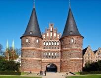 Besøk marsipanbyen Lübeck med den koselige bykjernen.