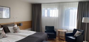 Hotellets flotte dobbeltværelser sørger for en rar og komfortabel base for Jeres ophold i Ängelholm.