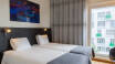 Få en god nats søvn på hotellets lyse og moderne værelser, så I er klar til en ny og spændende dag fyldt med oplevelser.