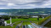 Besök OS parken i Lillehammer, där hoppbacken bjuder på en slående utsikt.