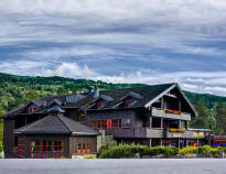 Welcome to the lovely Hunderfossen Hotell & Resort, located only about 10 minutes from Lillehammer.