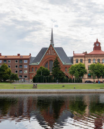 Upptäck Halmstads stadskärna med shopping, kultur och kustkänsla nära till hands.