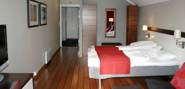 Hummeren hotell har 30 rom som er smakfullt innredet i maritim stil.