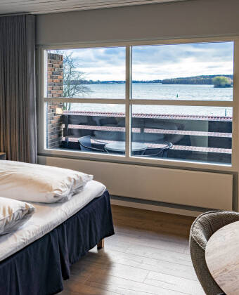 The hotel's bright rooms all have a private balcony or terrace, where you can relax and enjoy a cup of coffee.