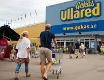 Besøg det store gule varehus, som efter en beskeden begyndelse i 1963 nu er et af Sveriges mest populære turistmål.