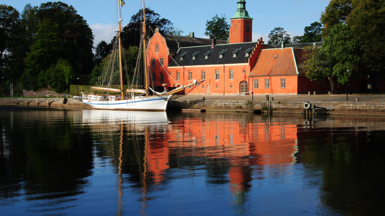 Tag på en endagstur til Halmstad eller Tylösand, to smukke byer vel værd at besøge på en bilferie langs vestkysten.